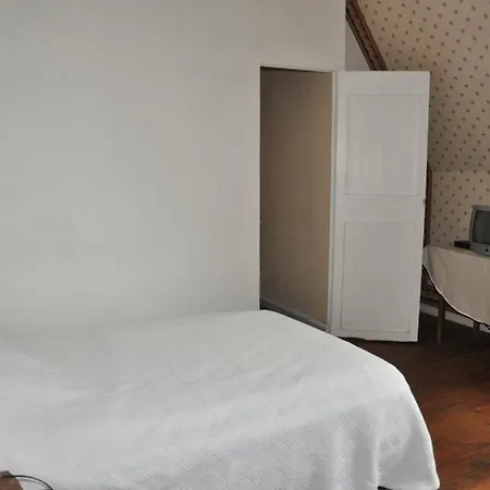 Chateau De La Croix Bizet 게스트하우스