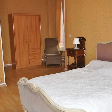 Guest house Chateau De La Croix Bizet 3*