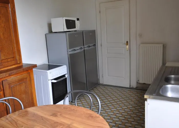 Chateau De La Croix Bizet Guest house Moulineaux