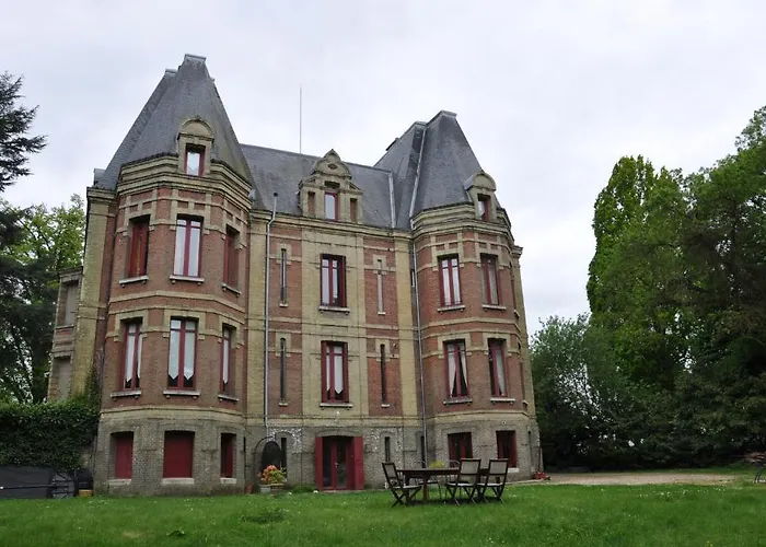 Chateau De La Croix Bizet